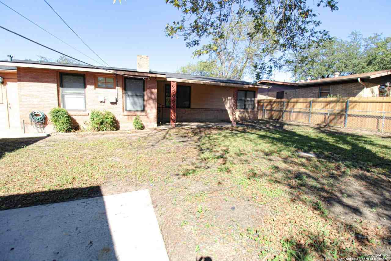 434 Cosgrove Street - Photo 4 of 47