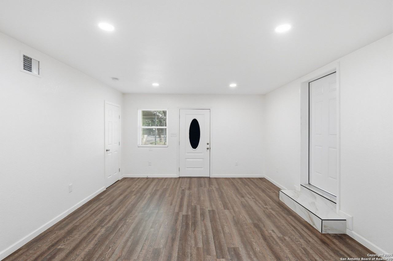 8609 Abe Lincoln Unit 2 #2 - Photo 6 of 18