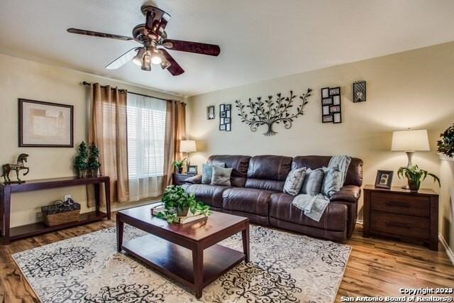 8719 Shaenwest - Photo 7 of 23