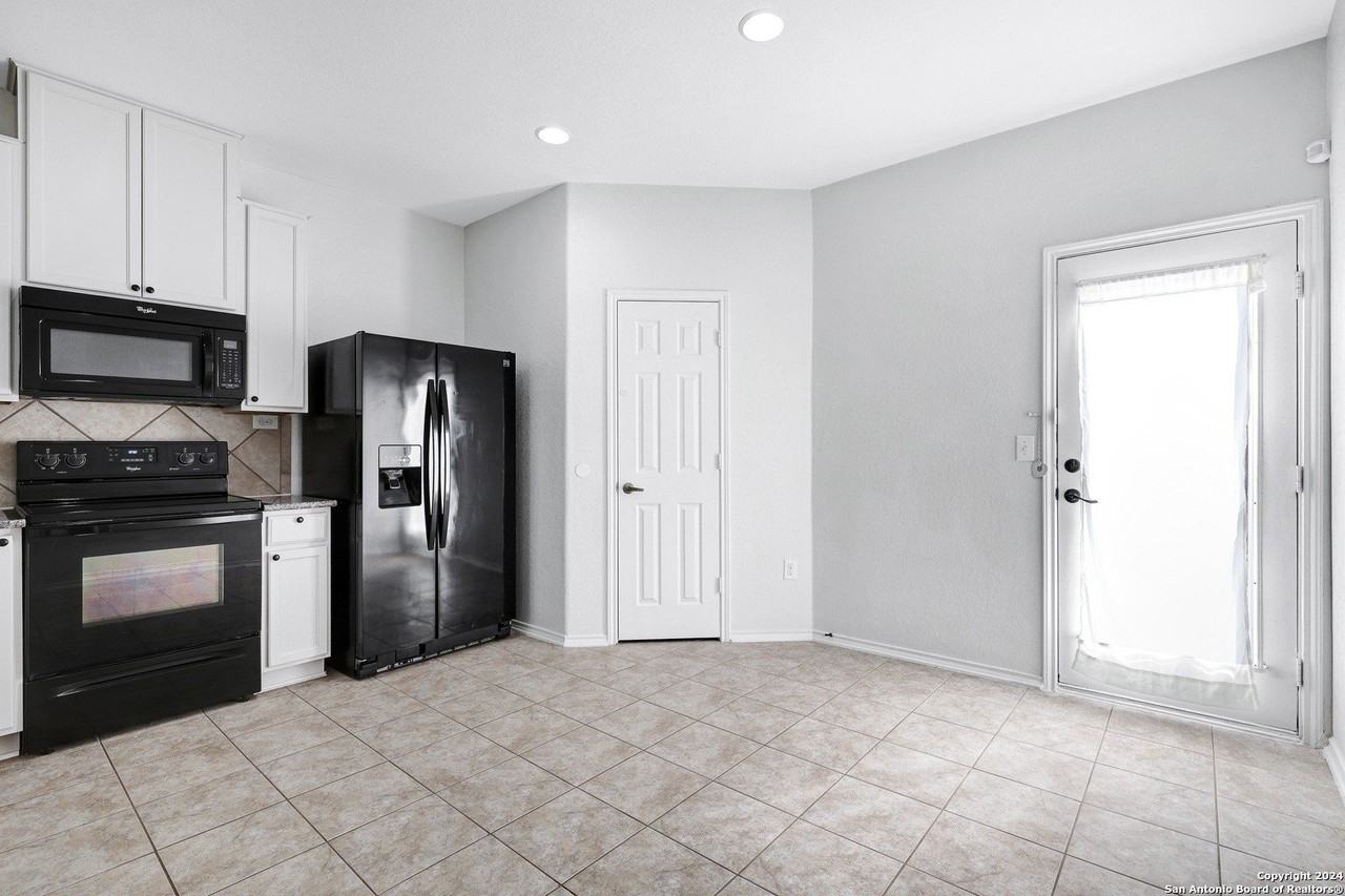 6126 Plumbago Pl - Photo 7 of 25