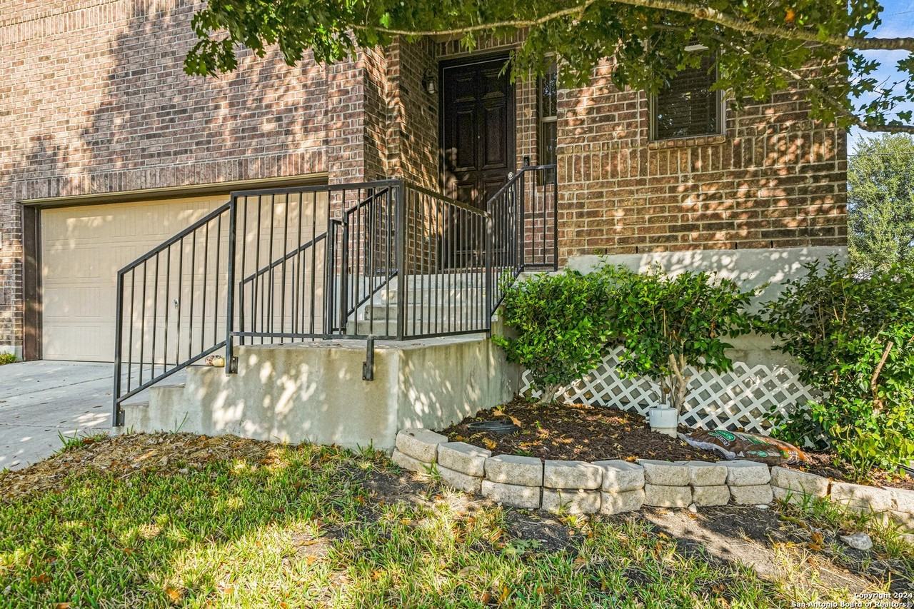 2535 Villa Borghese - Photo 3 of 39