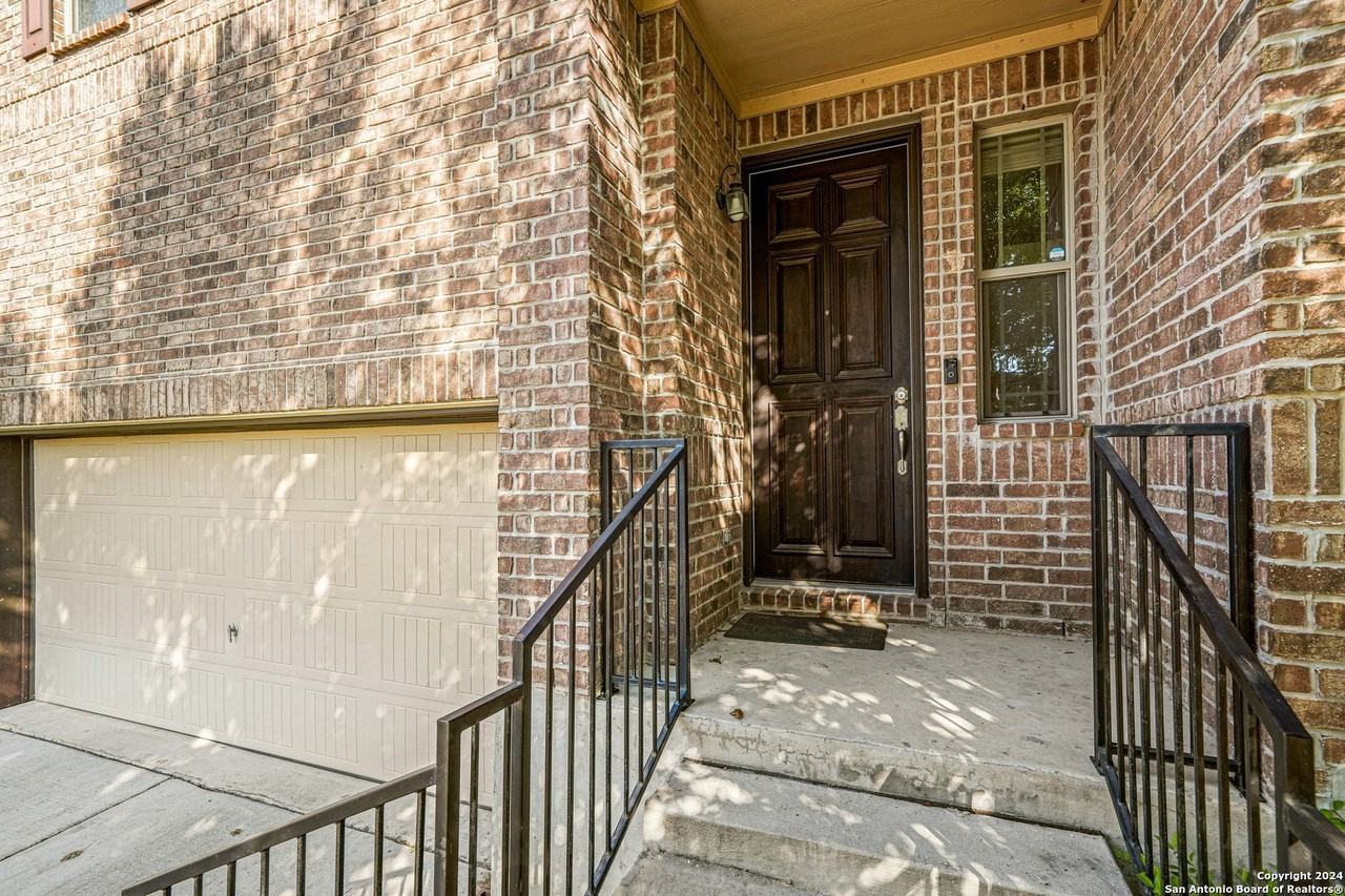 2535 Villa Borghese - Photo 4 of 39