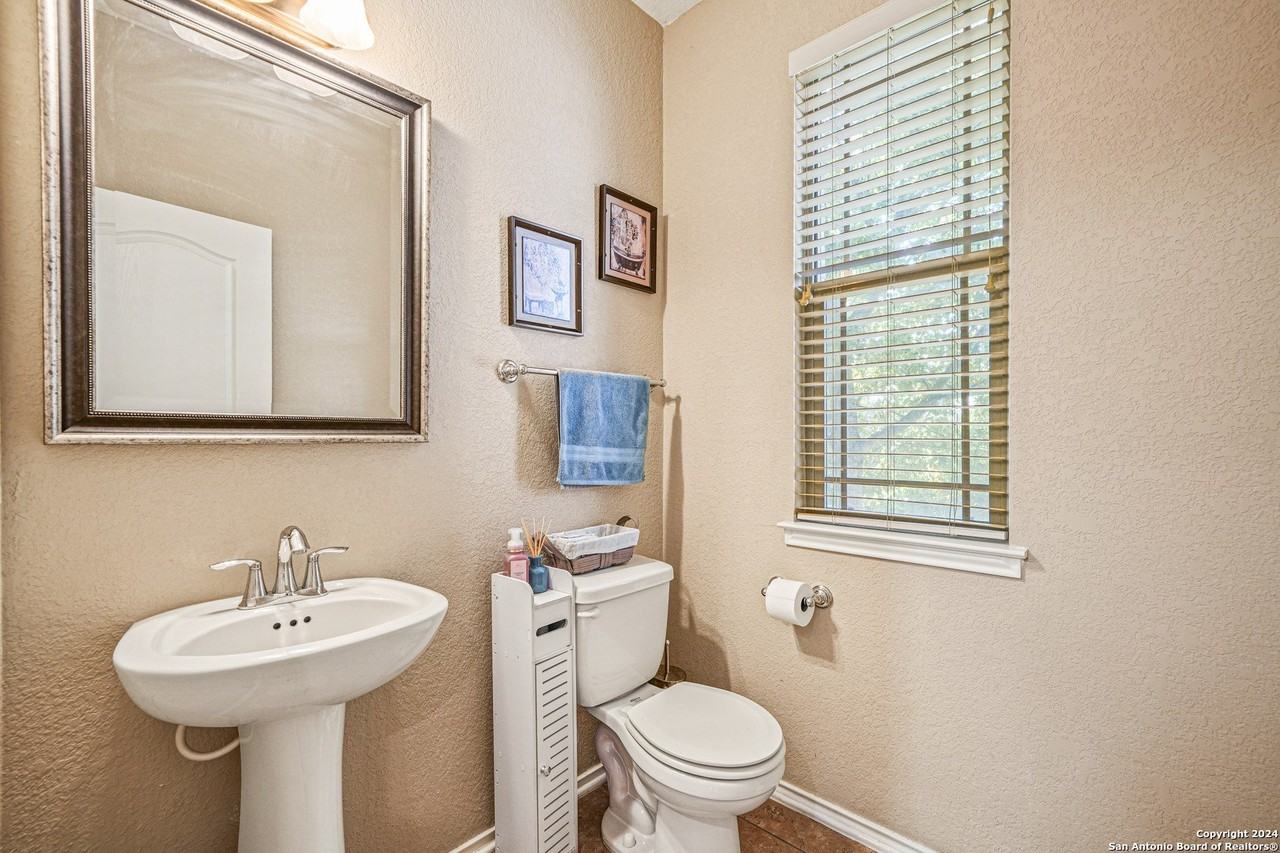 2535 Villa Borghese - Photo 7 of 39