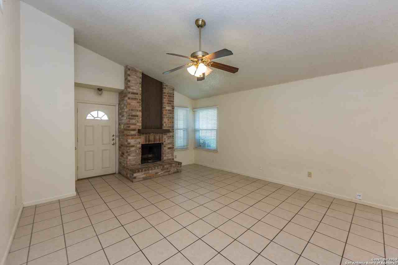 3622 Stoney Meadow Street - Photo 6 of 25