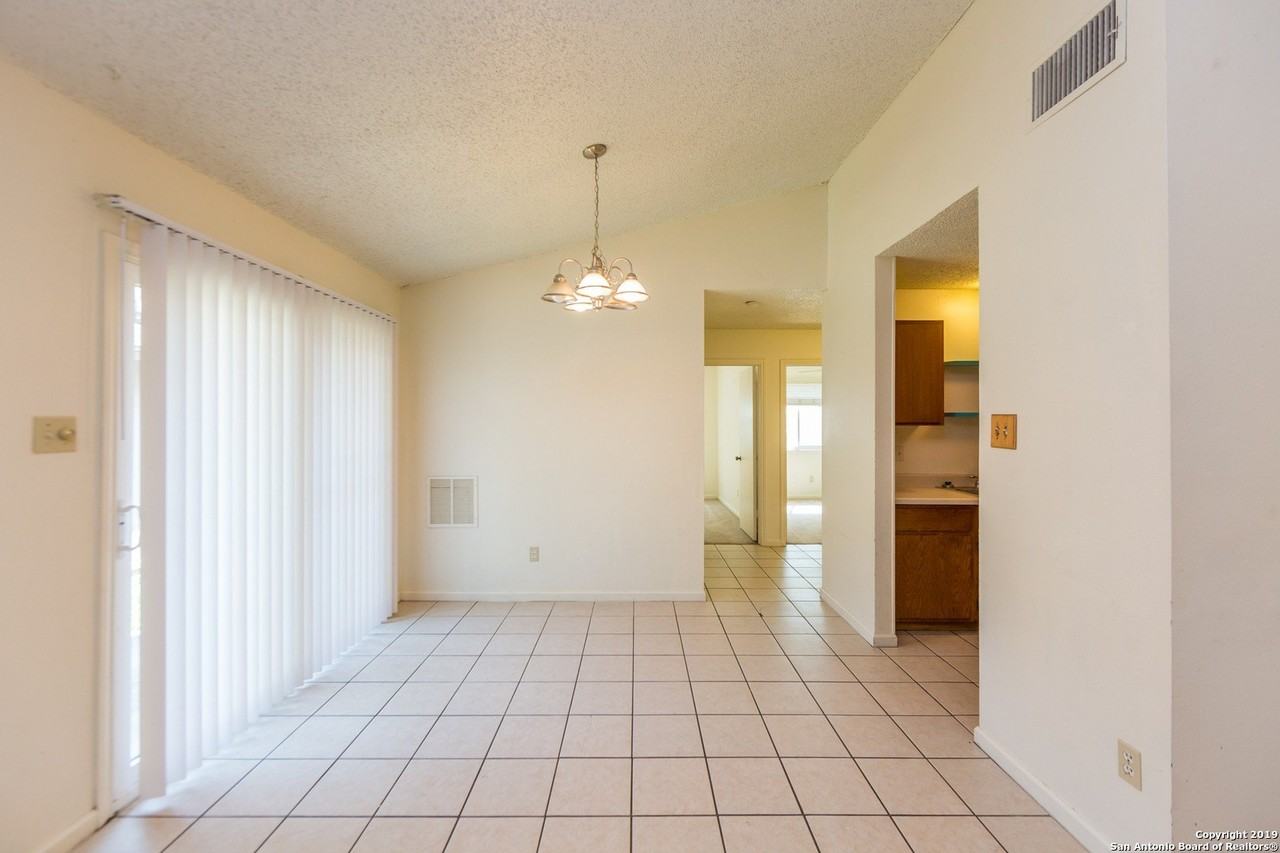 3622 Stoney Meadow Street - Photo 7 of 25