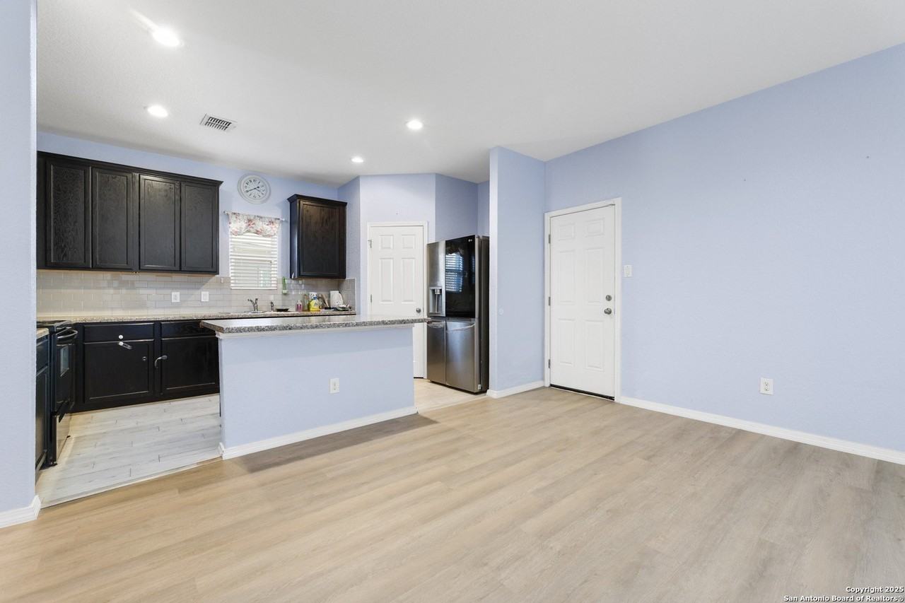 2450 Key Hole Vw - Photo 5 of 24