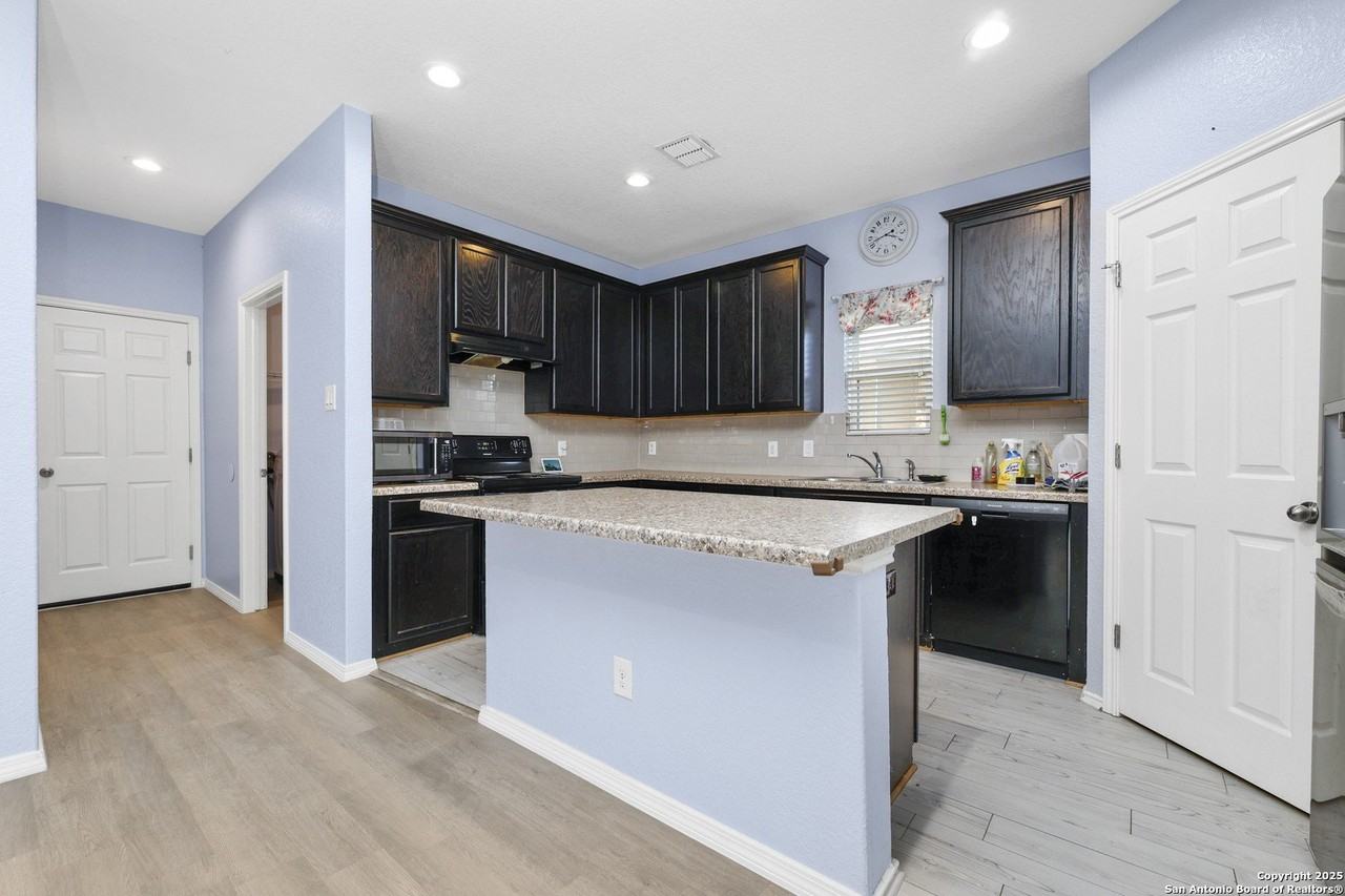 2450 Key Hole Vw - Photo 6 of 24