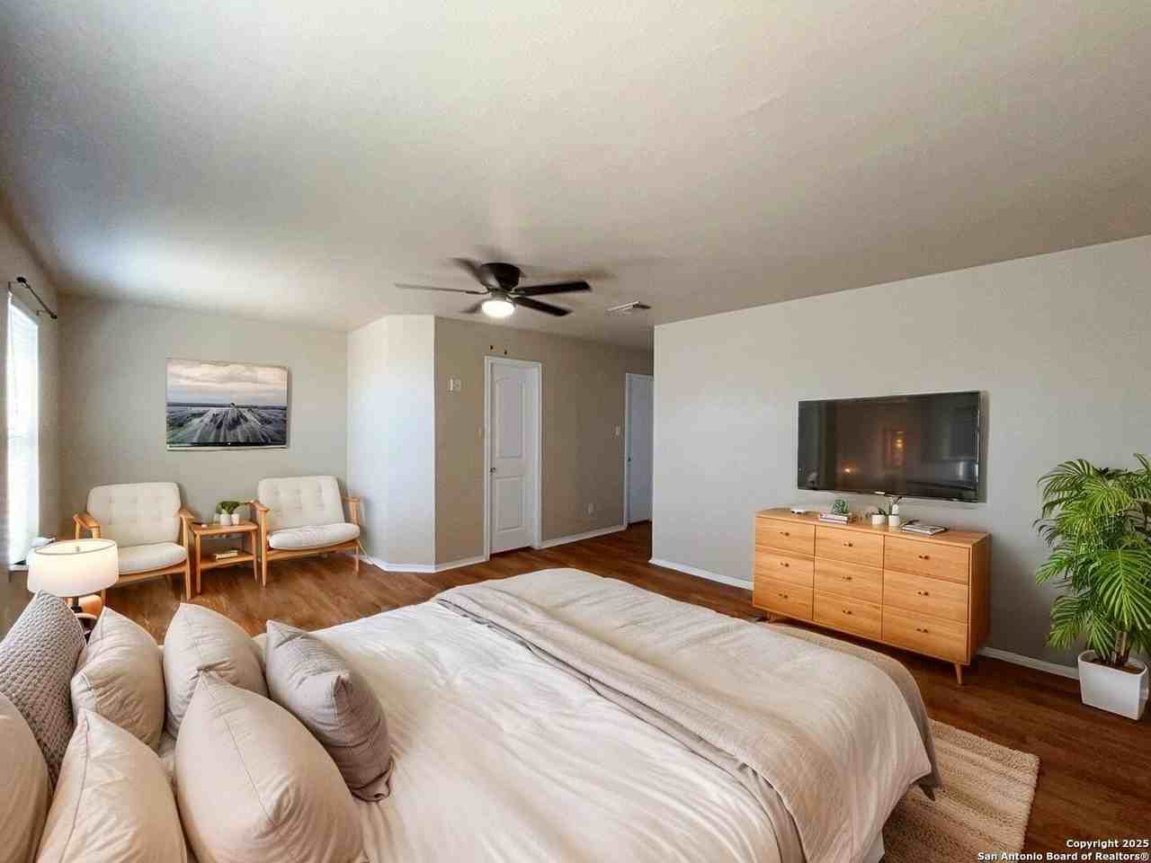 8219 Maple Meadow Dr - Photo 5 of 39