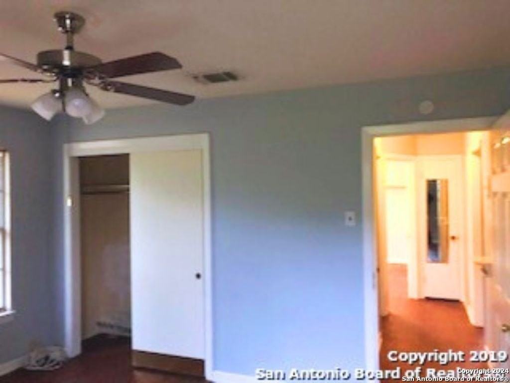 213 Sunnyland Drive - Photo 5 of 11