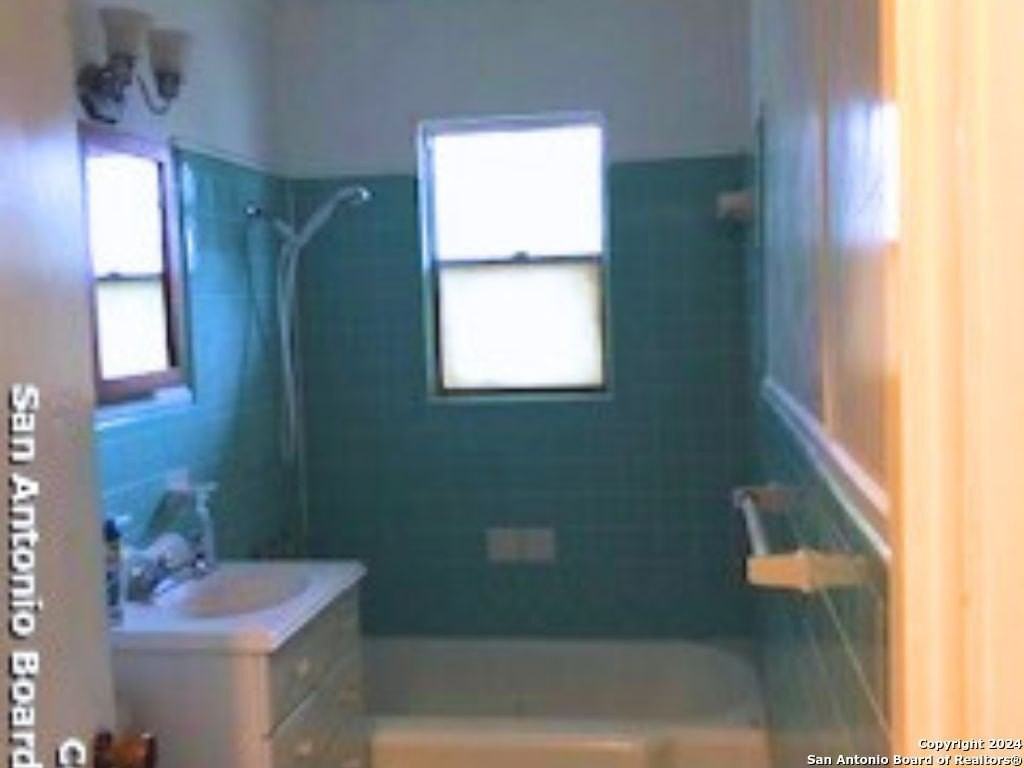 213 Sunnyland Drive - Photo 7 of 11