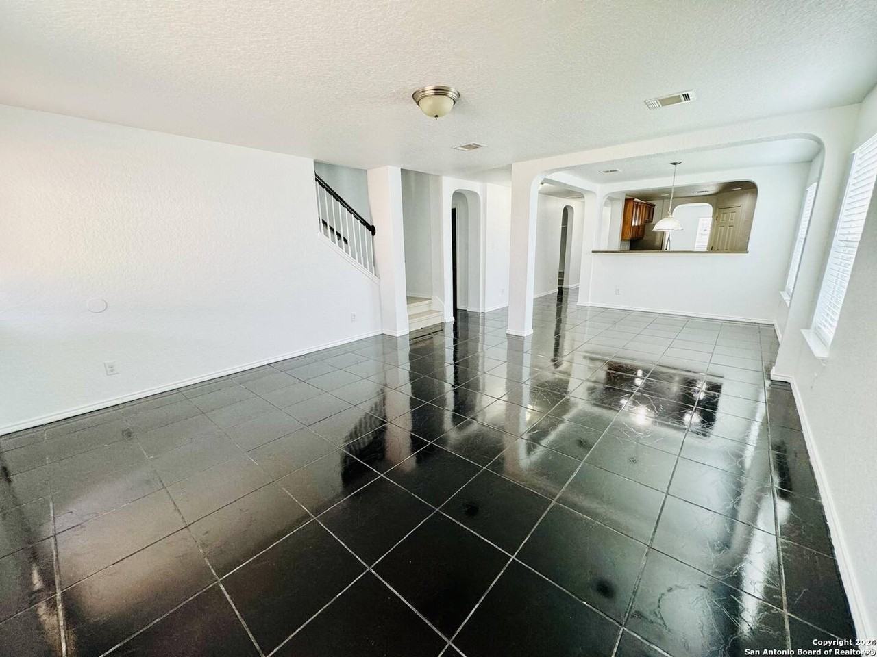 12139 Patton Pt - Photo 5 of 34