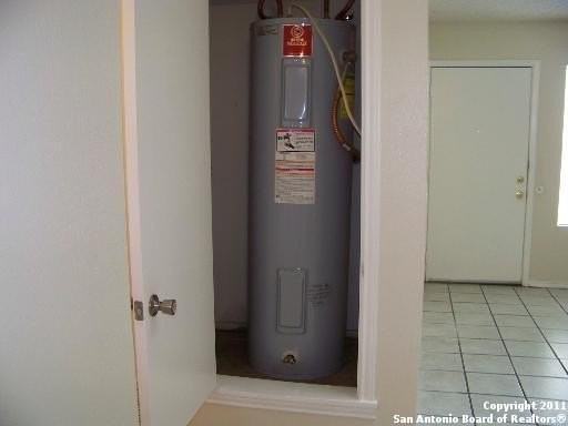 5513 Lockmoor #1 - Photo 6 of 18