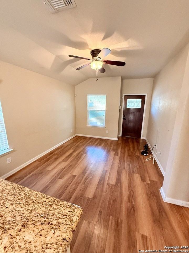 1054 Stone Branch - Photo 4 of 22