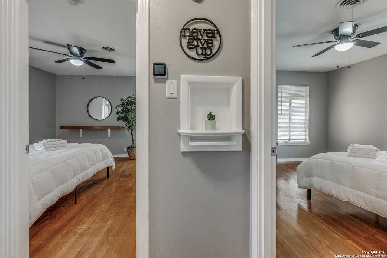 339 Edgebrook Lane - Photo 2 of 11