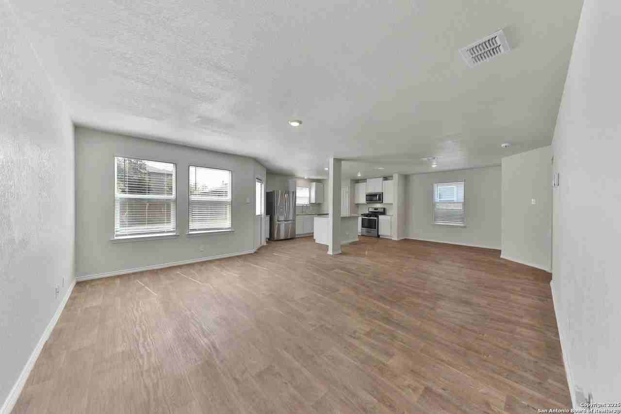 15326 Brown Violetear - Photo 7 of 28