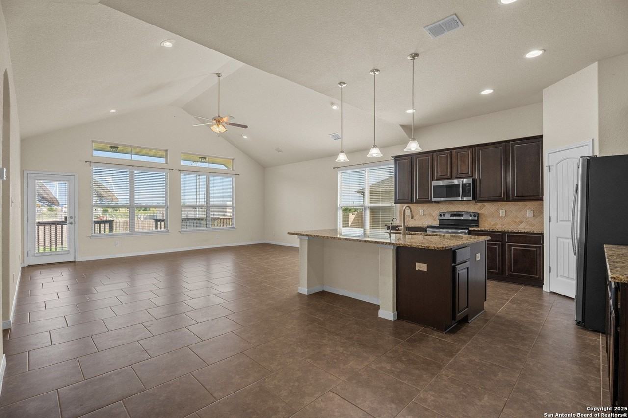 3546 High Cloud Drive - Photo 6 of 36