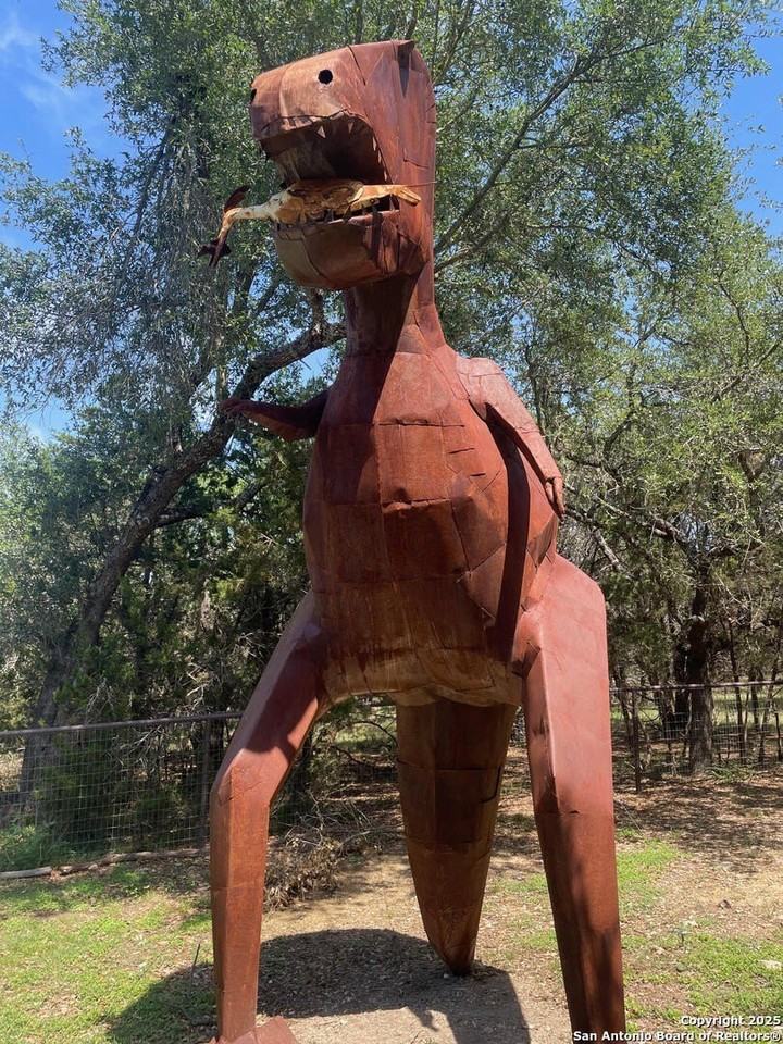 1350 Colleen Drive - Photo 4 of 50