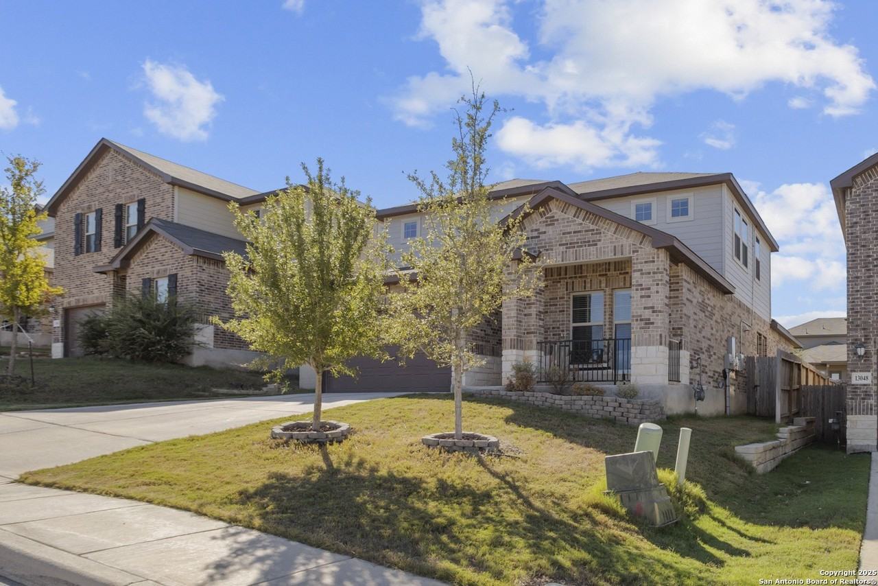 13044 Louberg Vly - Photo 3 of 36