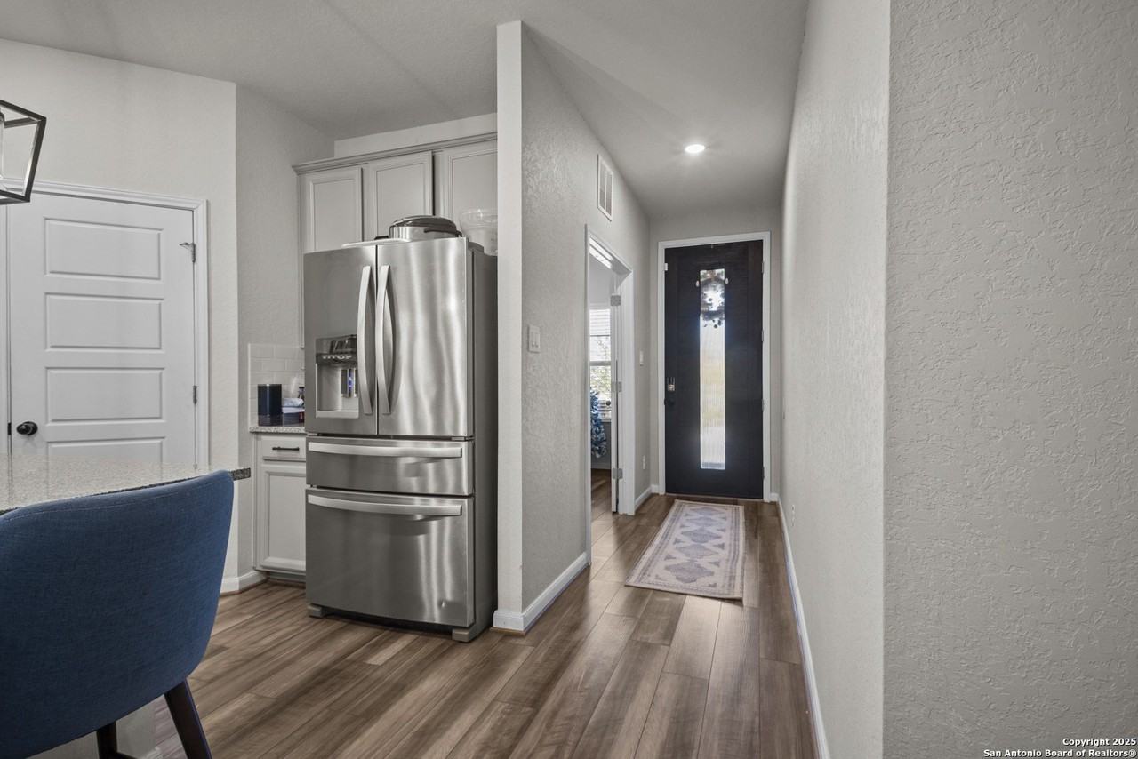 13044 Louberg Vly - Photo 6 of 36