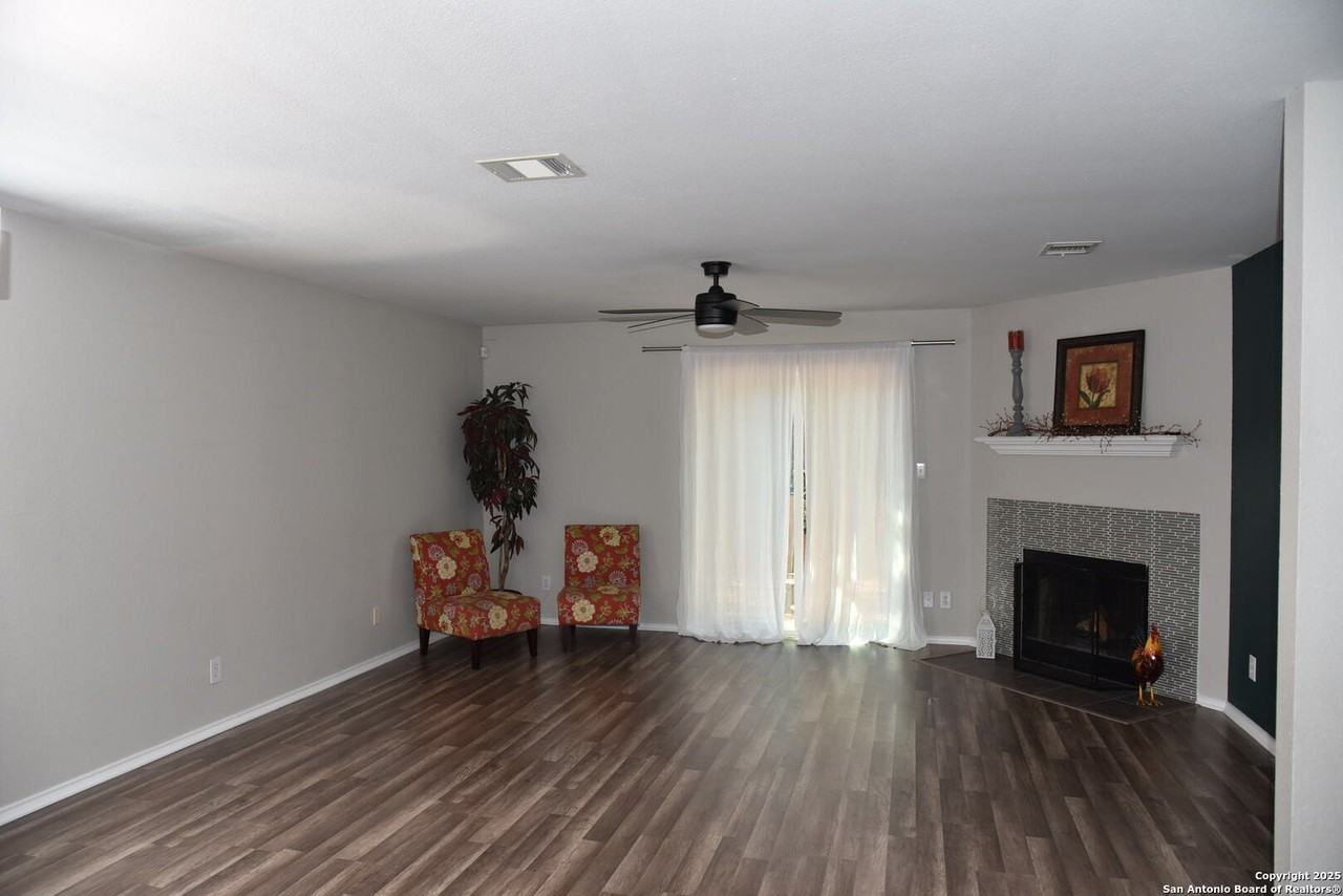 26907 Sparrow Rdg - Photo 6 of 19