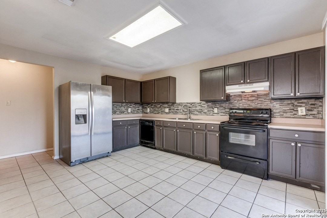 1210 Crossing Oaks - Photo 7 of 23