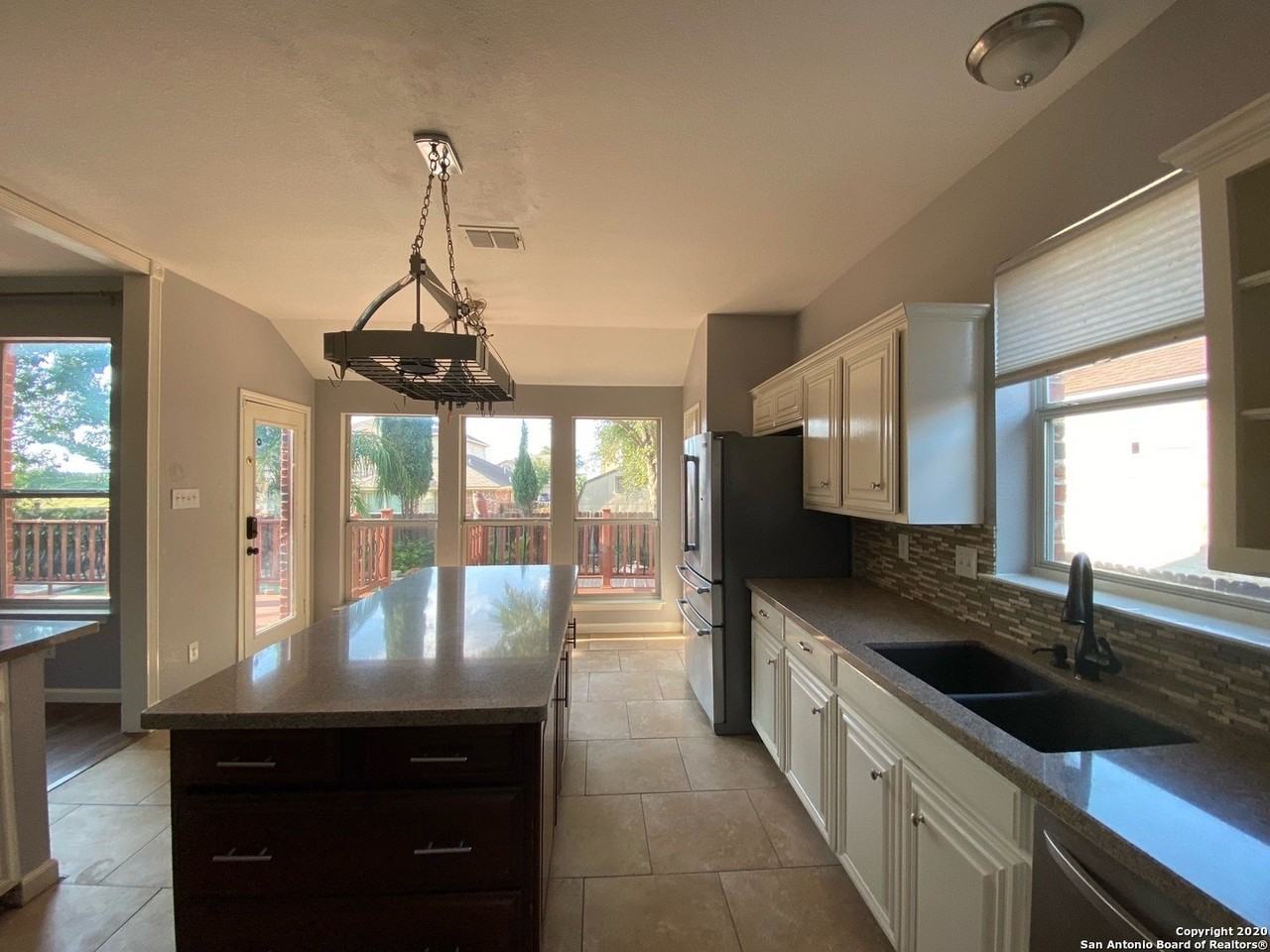 1752 Jasons North Ct - Photo 7 of 50