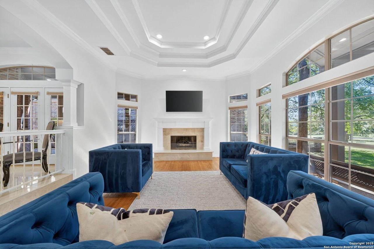 6 Regent Arms - Photo 2 of 29