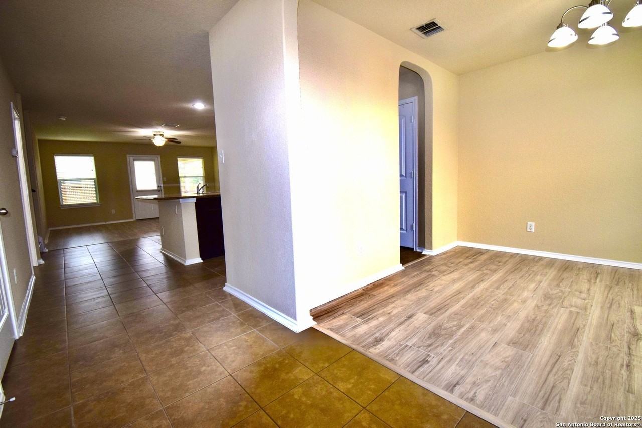 11703 Caraway Hill - Photo 6 of 25