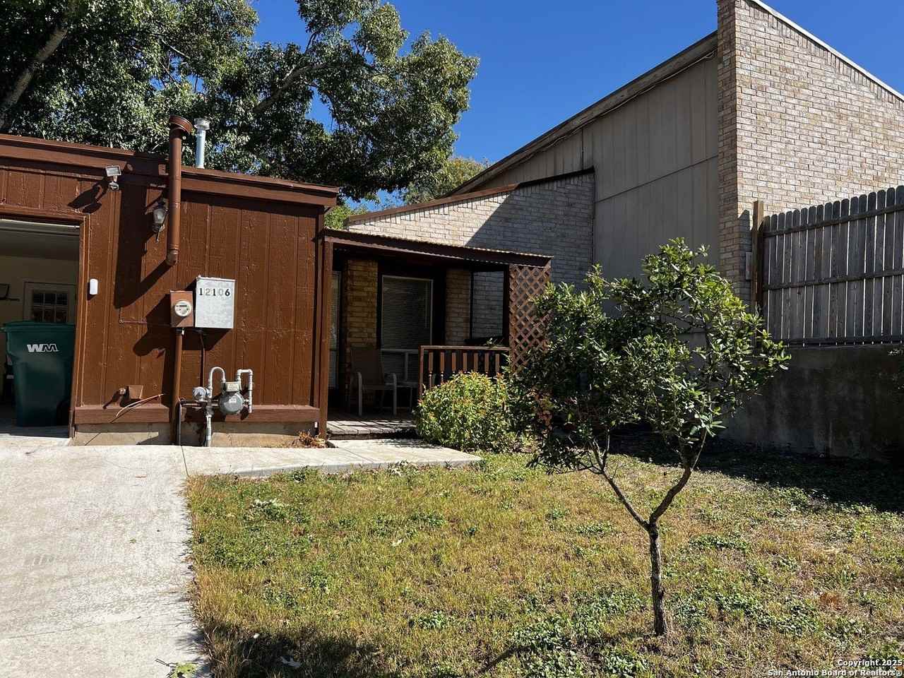 12106 Sailing Away St - Photo 4 of 48