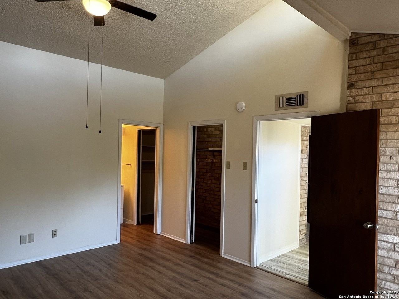 12106 Sailing Away St - Photo 5 of 48