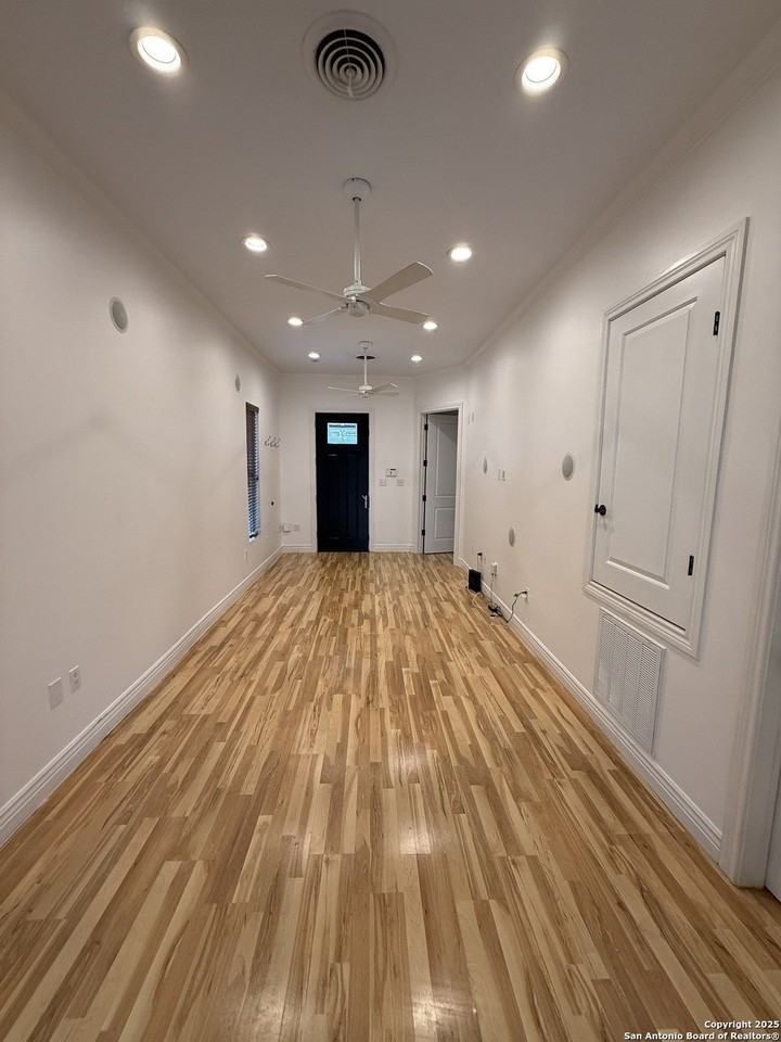 451 Oak Street - Photo 7 of 8