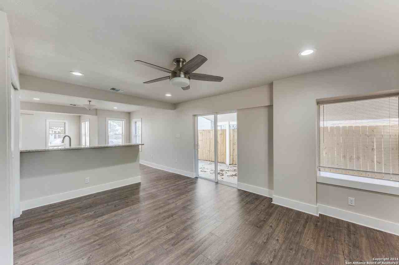 1627 W Mariposa Dr - Photo 7 of 25