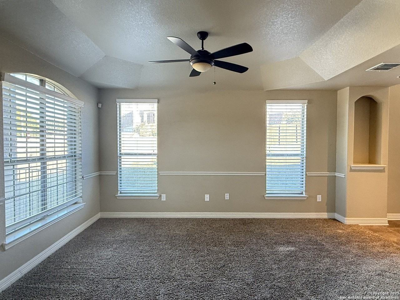 13710 Trailside Lane - Photo 5 of 26