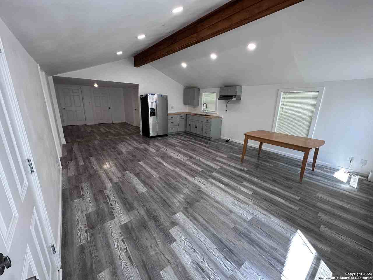 1615 Amanda Street - Photo 2 of 10