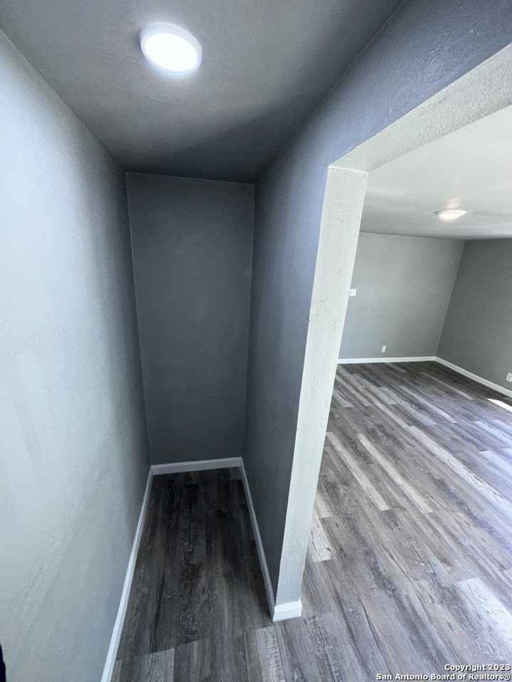 1615 Amanda Street - Photo 4 of 10