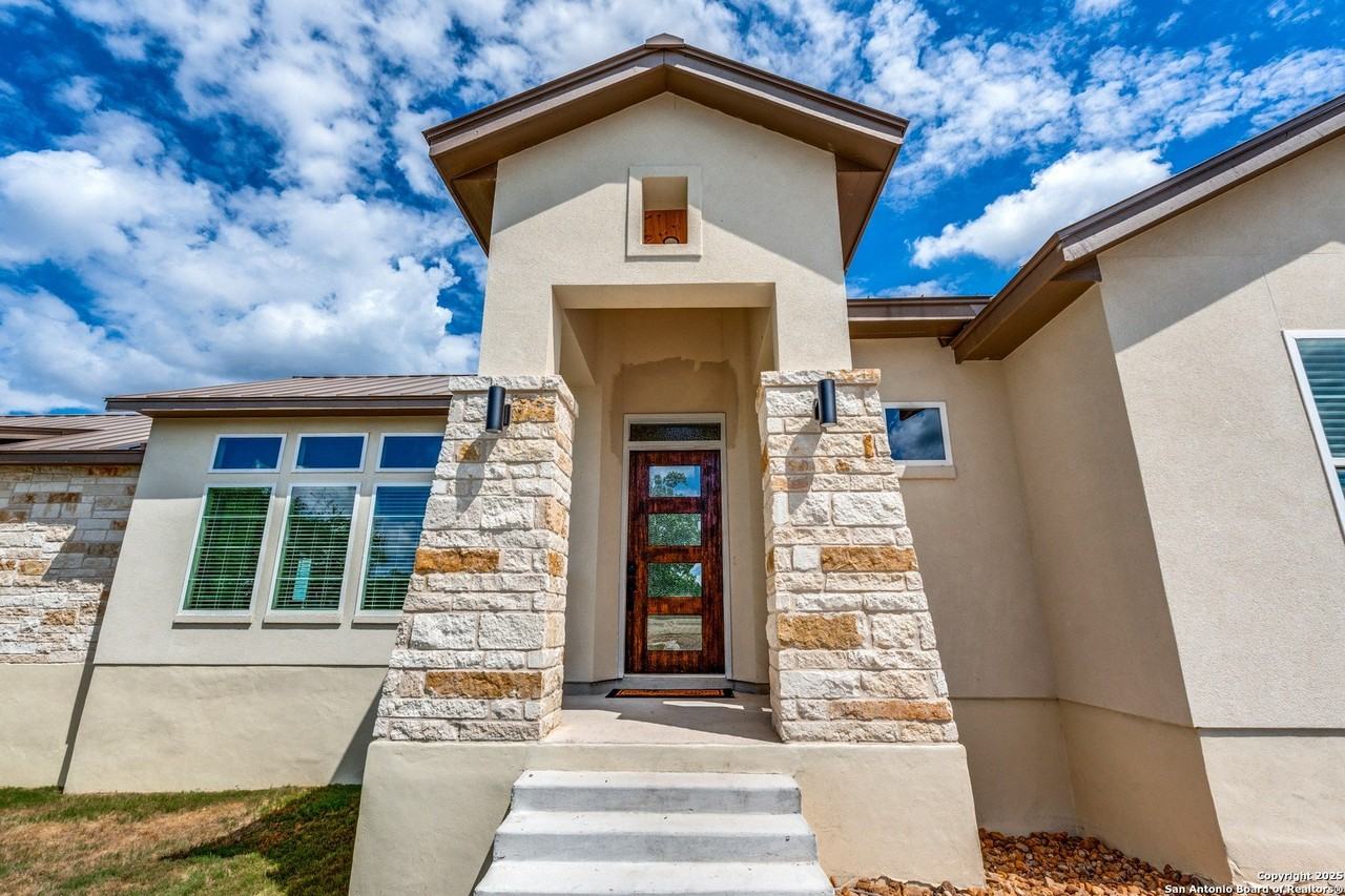 3105 3105 Comal - Photo 7 of 49