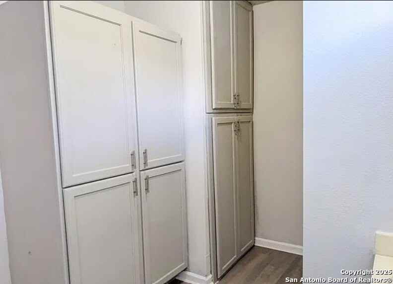 1017 Aganier Ave Apt 2 #2 - Photo 4 of 6