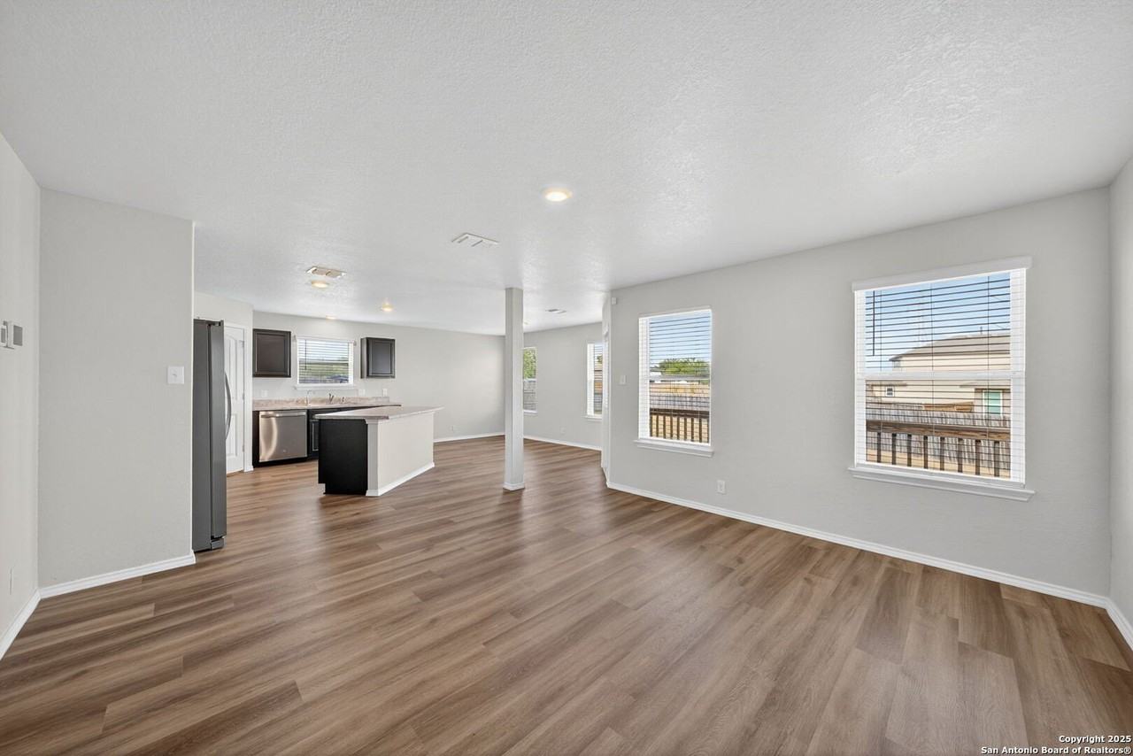 8203 Rocky Pebble - Photo 6 of 31