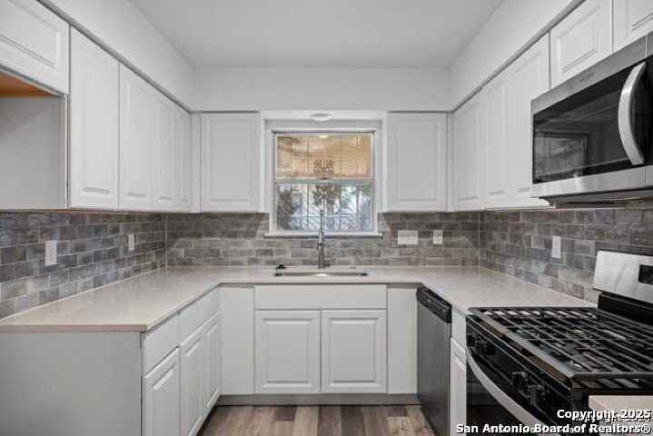 4143 Freestone Street - Photo 3 of 25