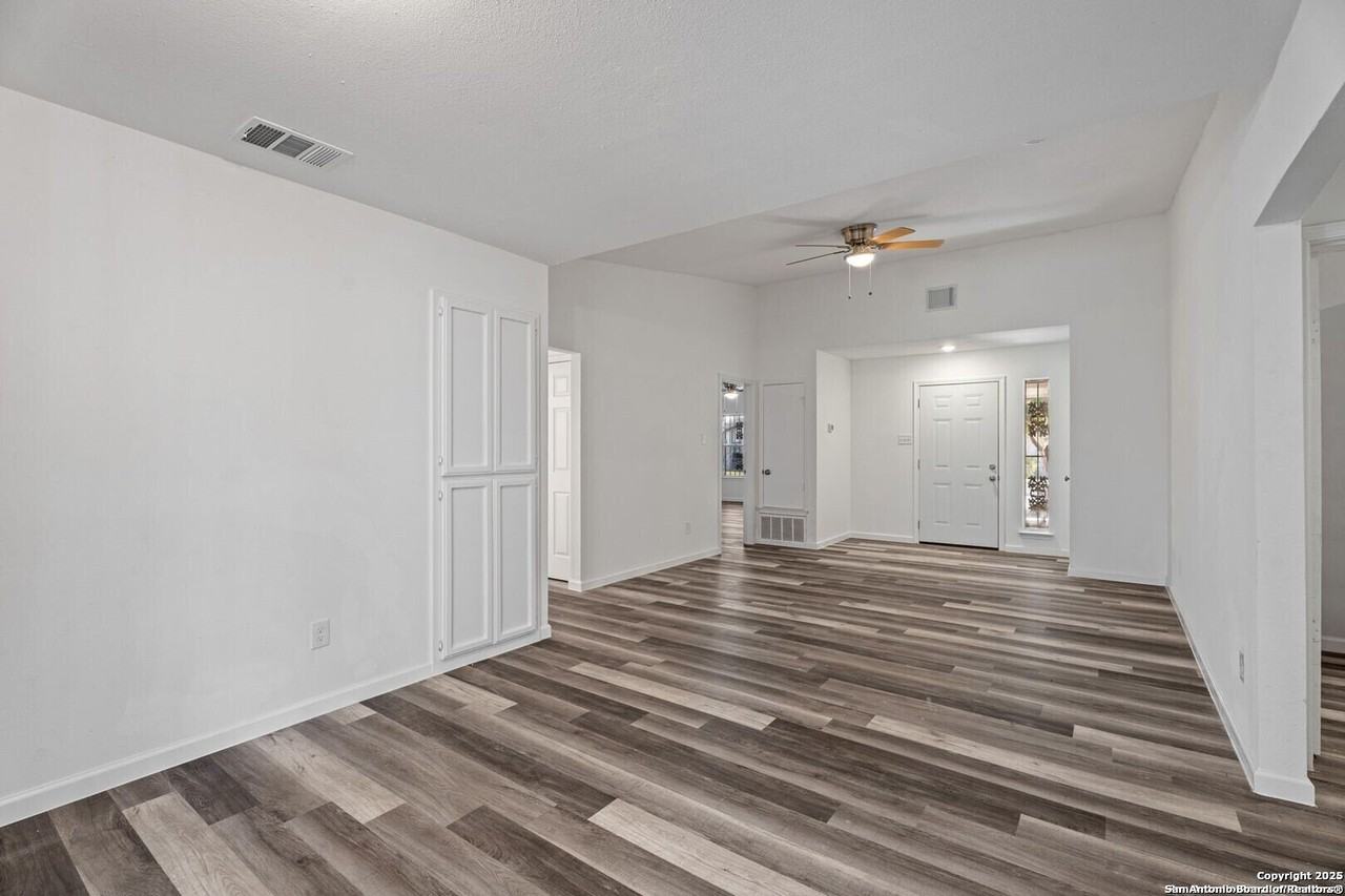 4143 Freestone Street - Photo 7 of 25