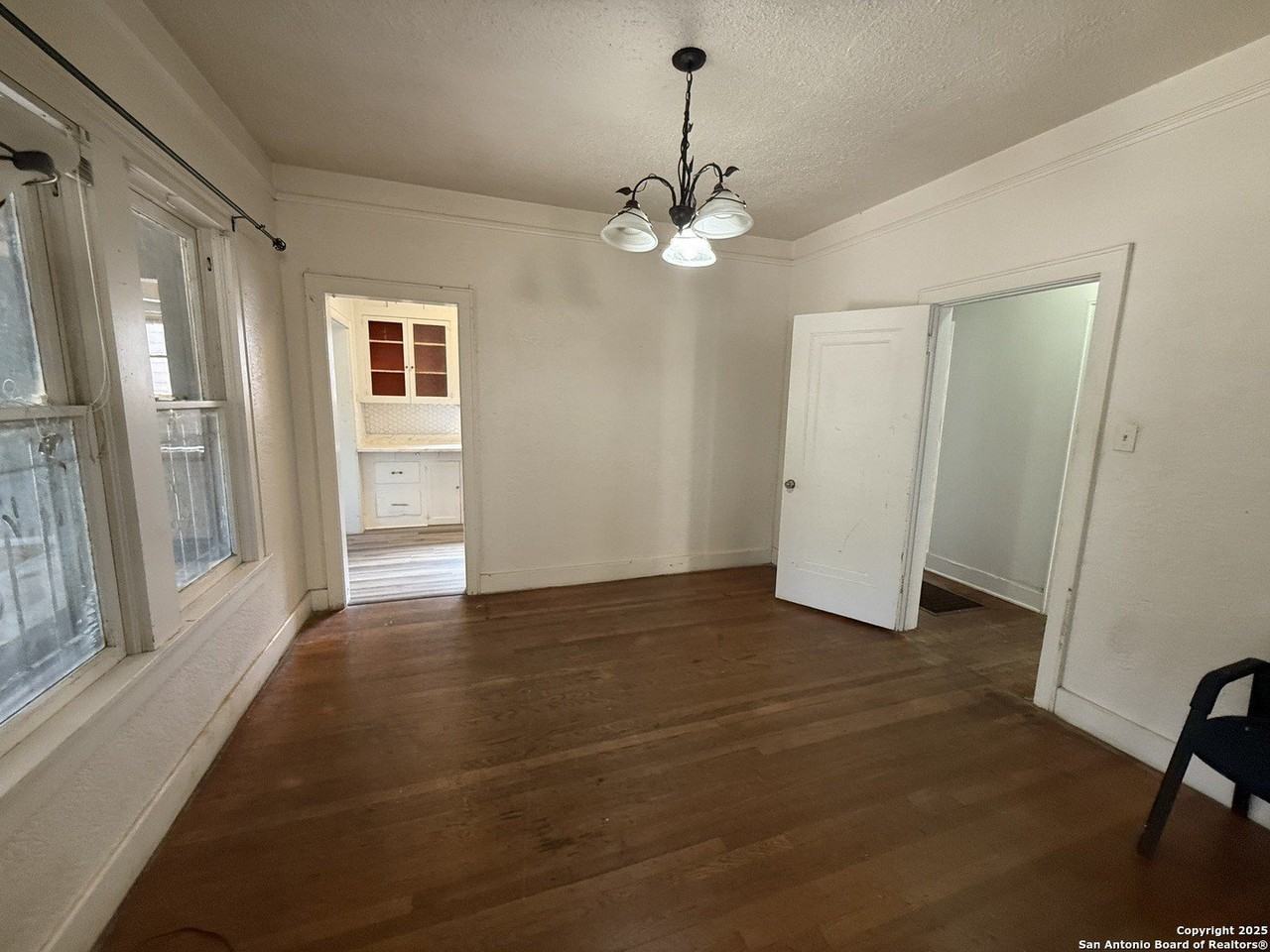 1626 Mckinley Ave - Photo 3 of 13