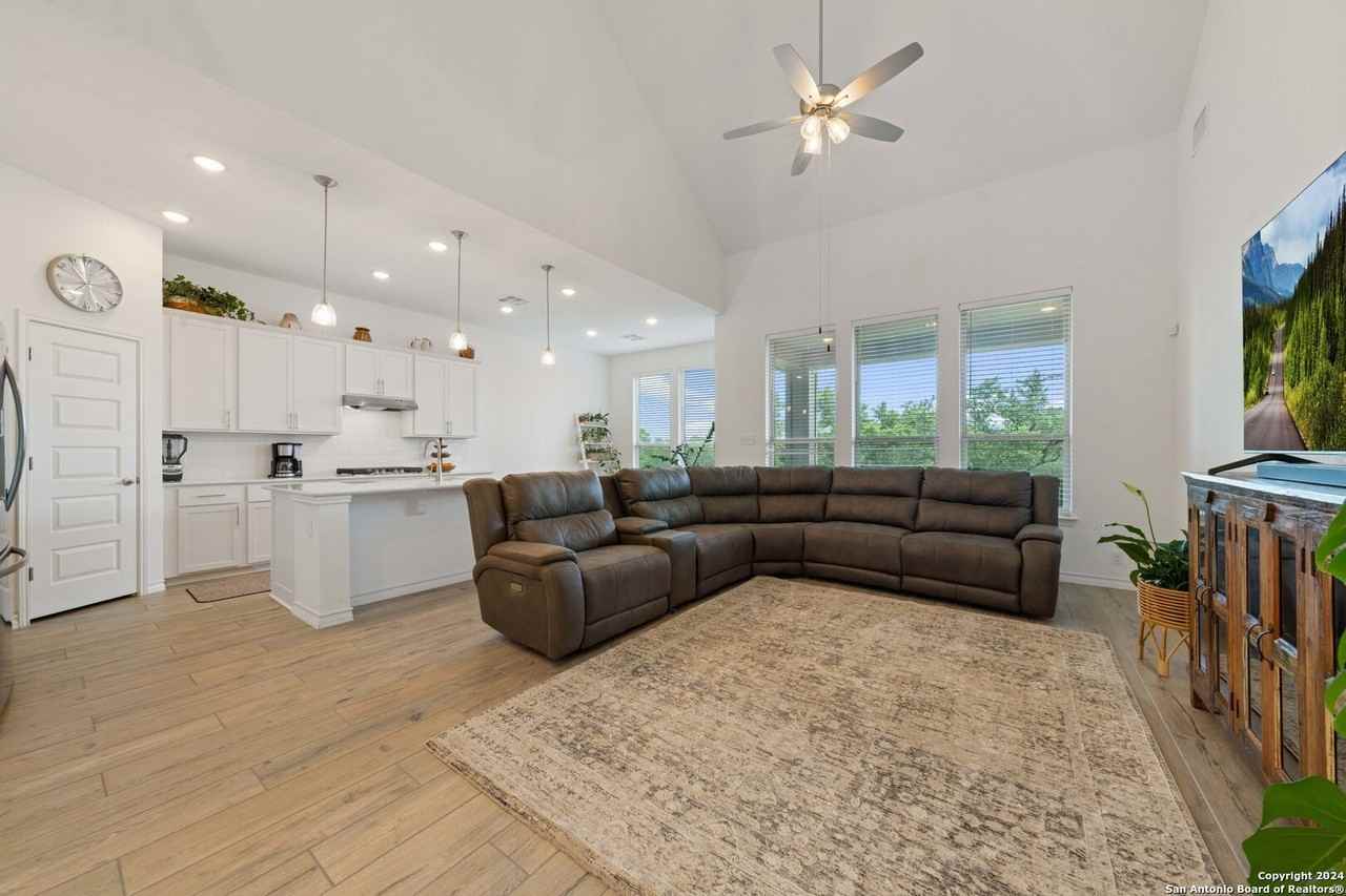 12239 Buckaroo Rnch - Photo 6 of 28