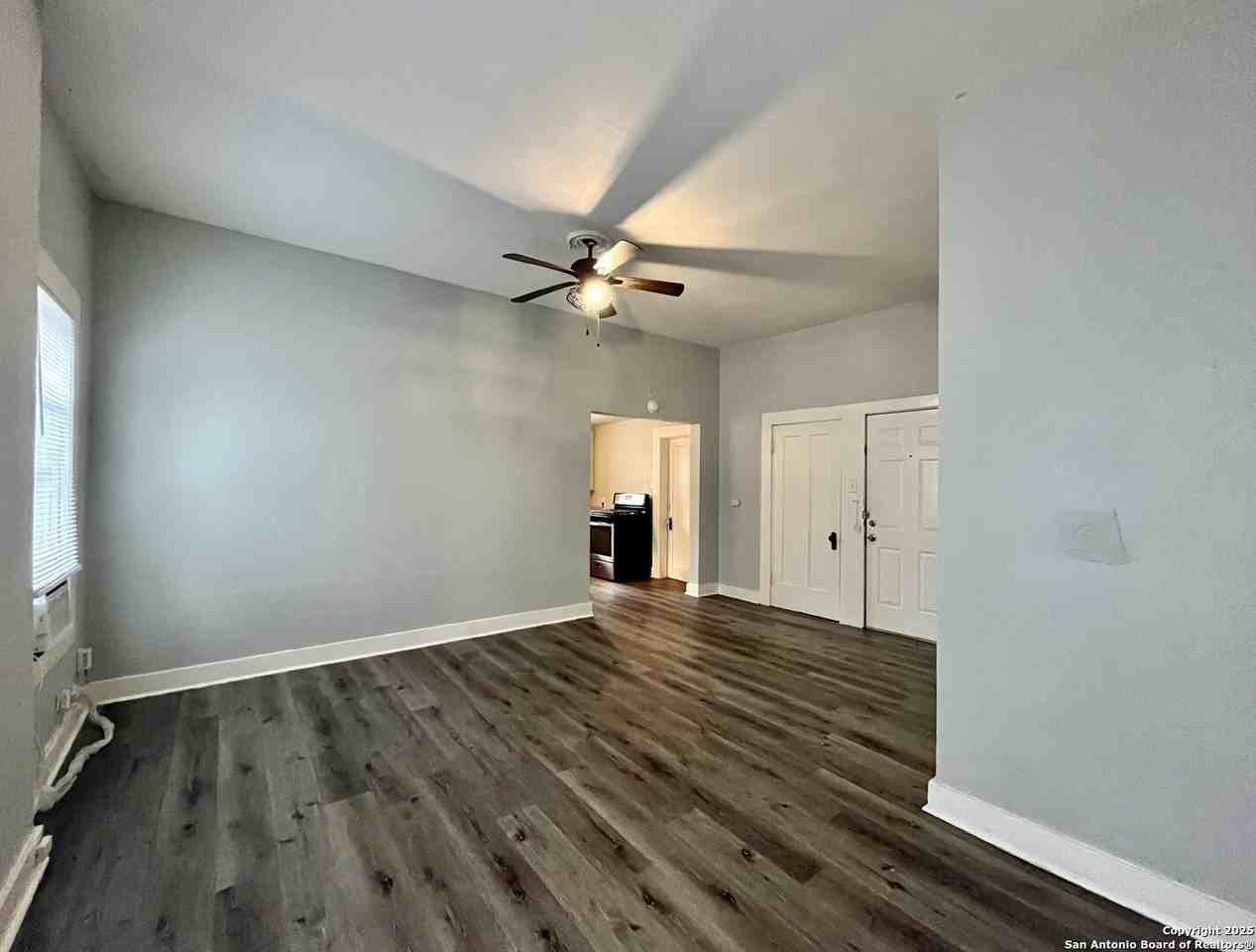 319 Army Blvd Apt 4 #4 - Photo 6 of 22