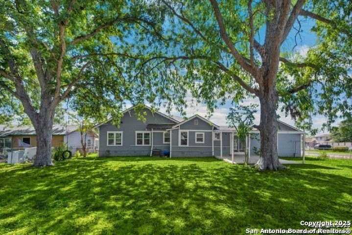 2802 Irwin Dr - Photo 5 of 30