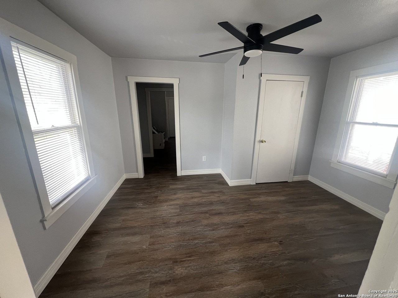 1323 Chalmers Avenue - Photo 5 of 6