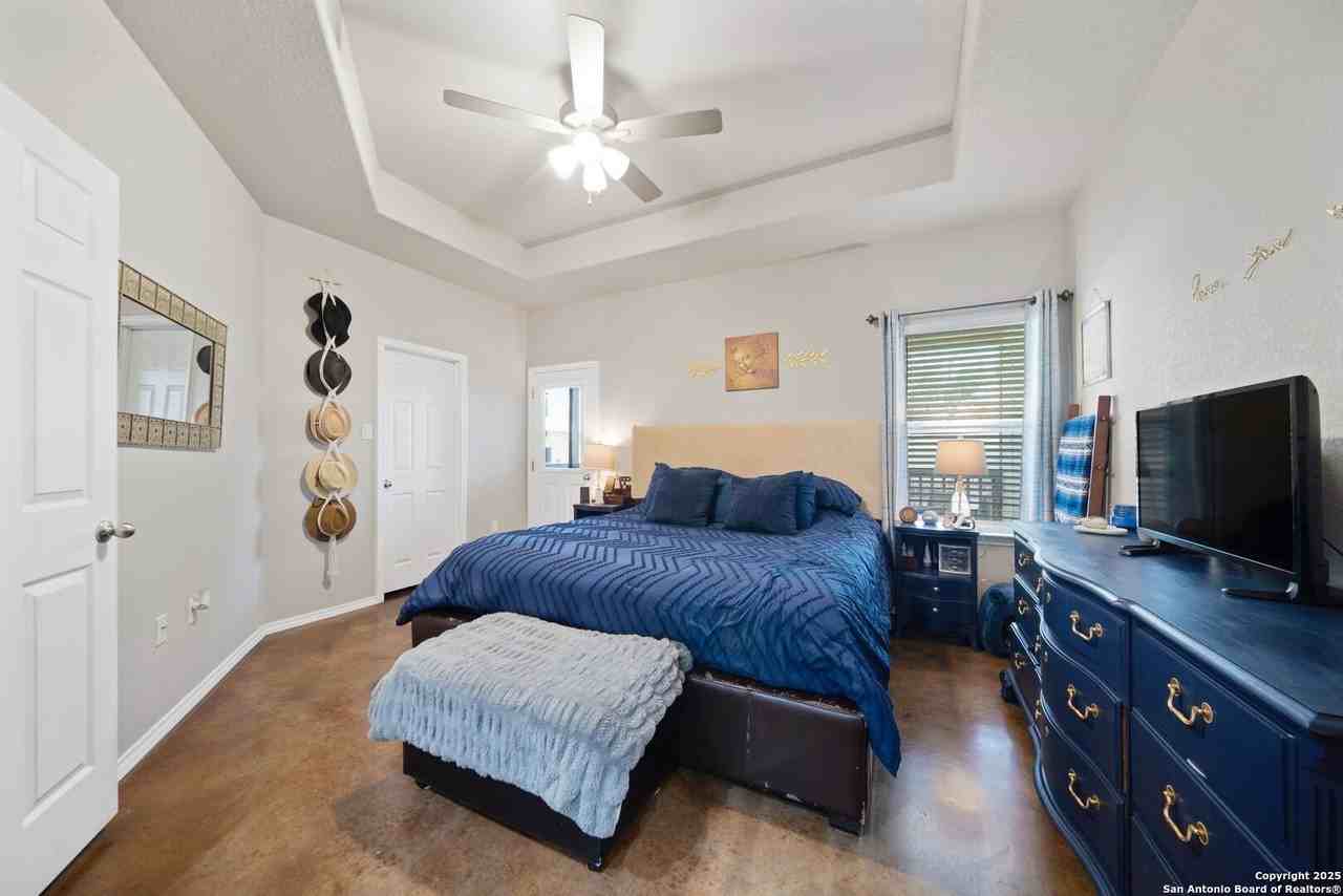 1100 1100/1102 Stanley - Photo 3 of 27