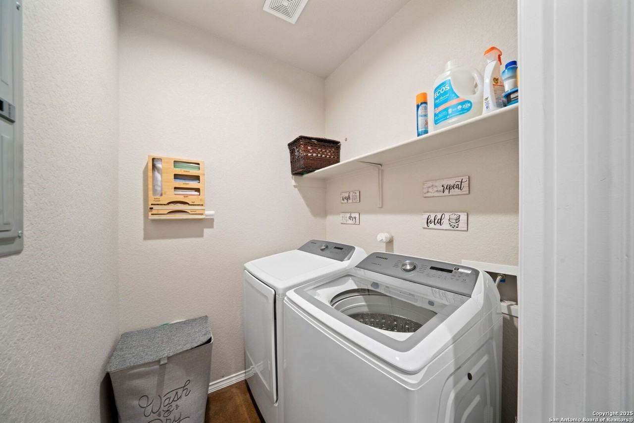 1100 1100/1102 Stanley - Photo 7 of 27