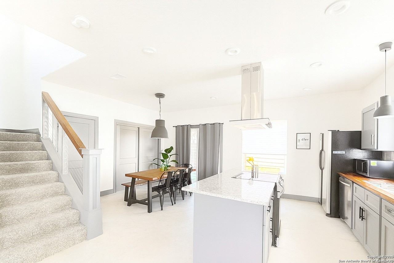 122 Applin Ave #A - Photo 5 of 16