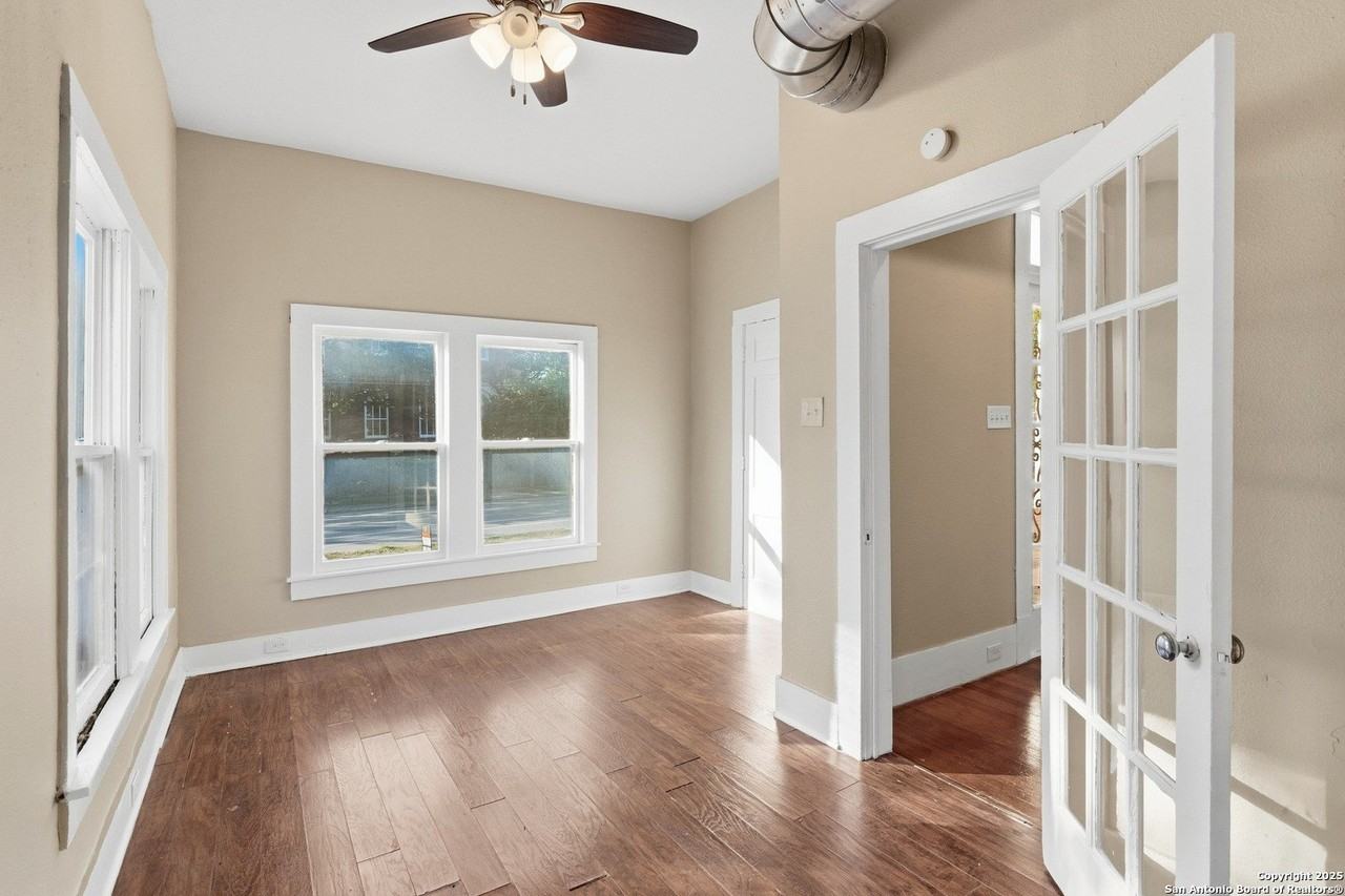 501 West Mistletoe Avenue - Photo 5 of 21