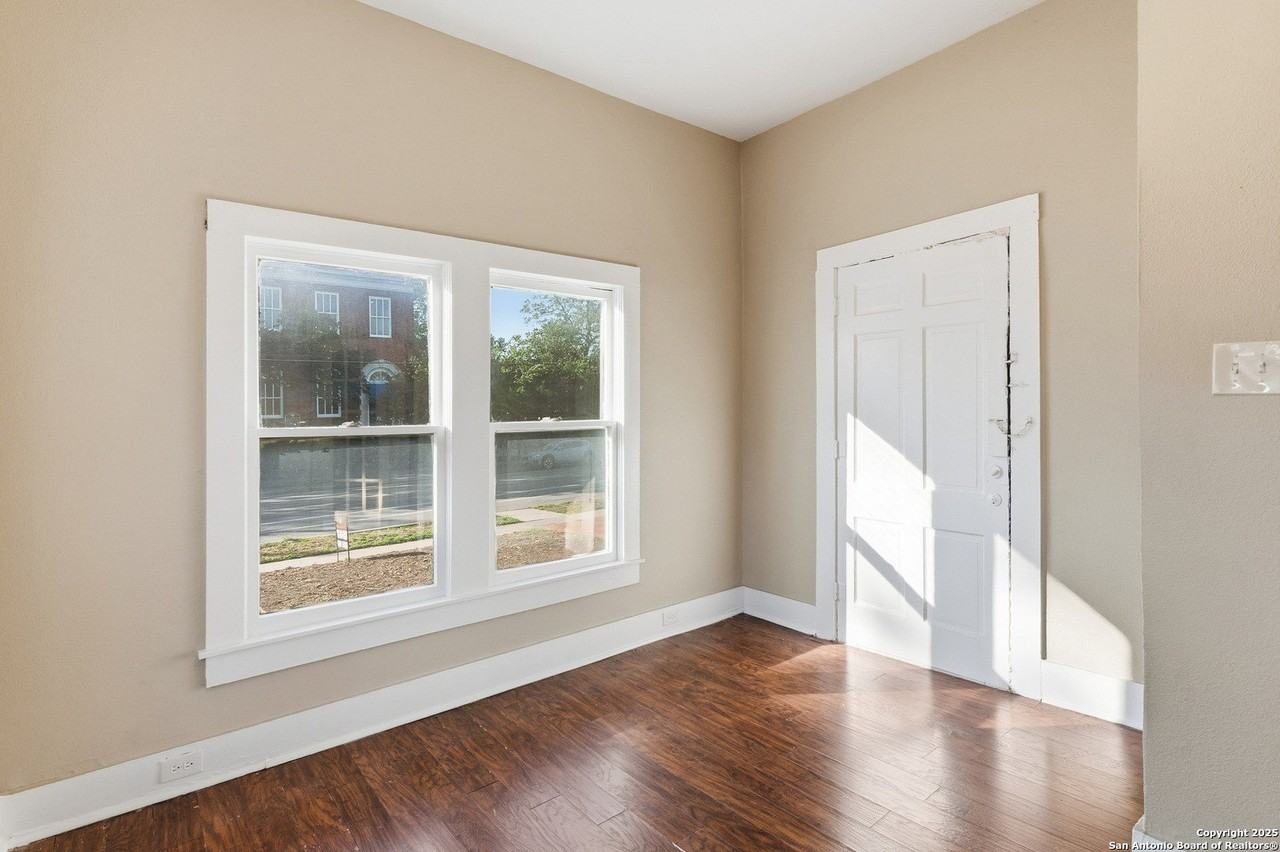 501 West Mistletoe Avenue - Photo 6 of 21